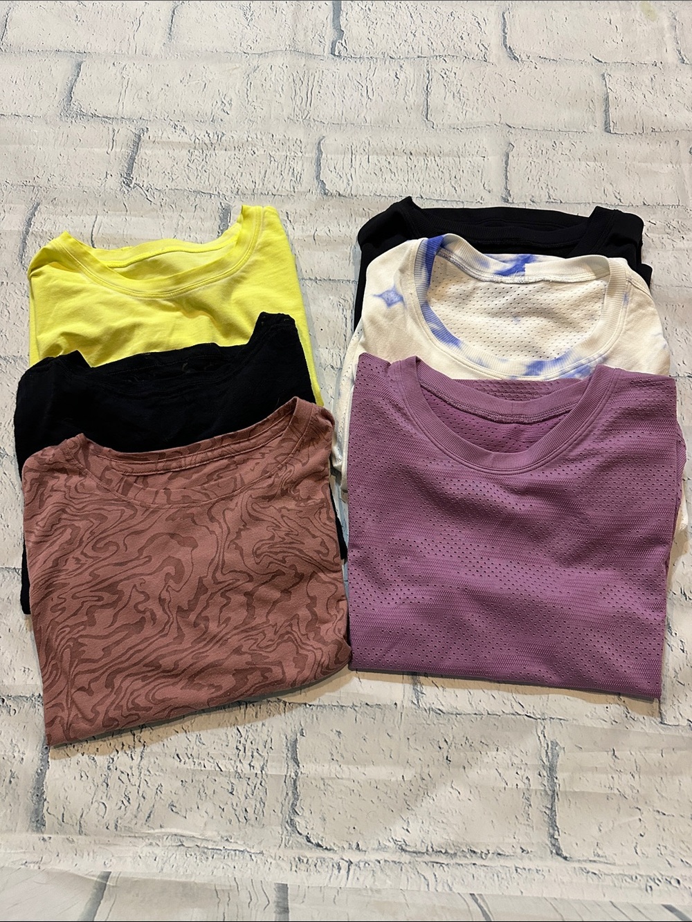 Lululemon Relaxed fit Crop Top